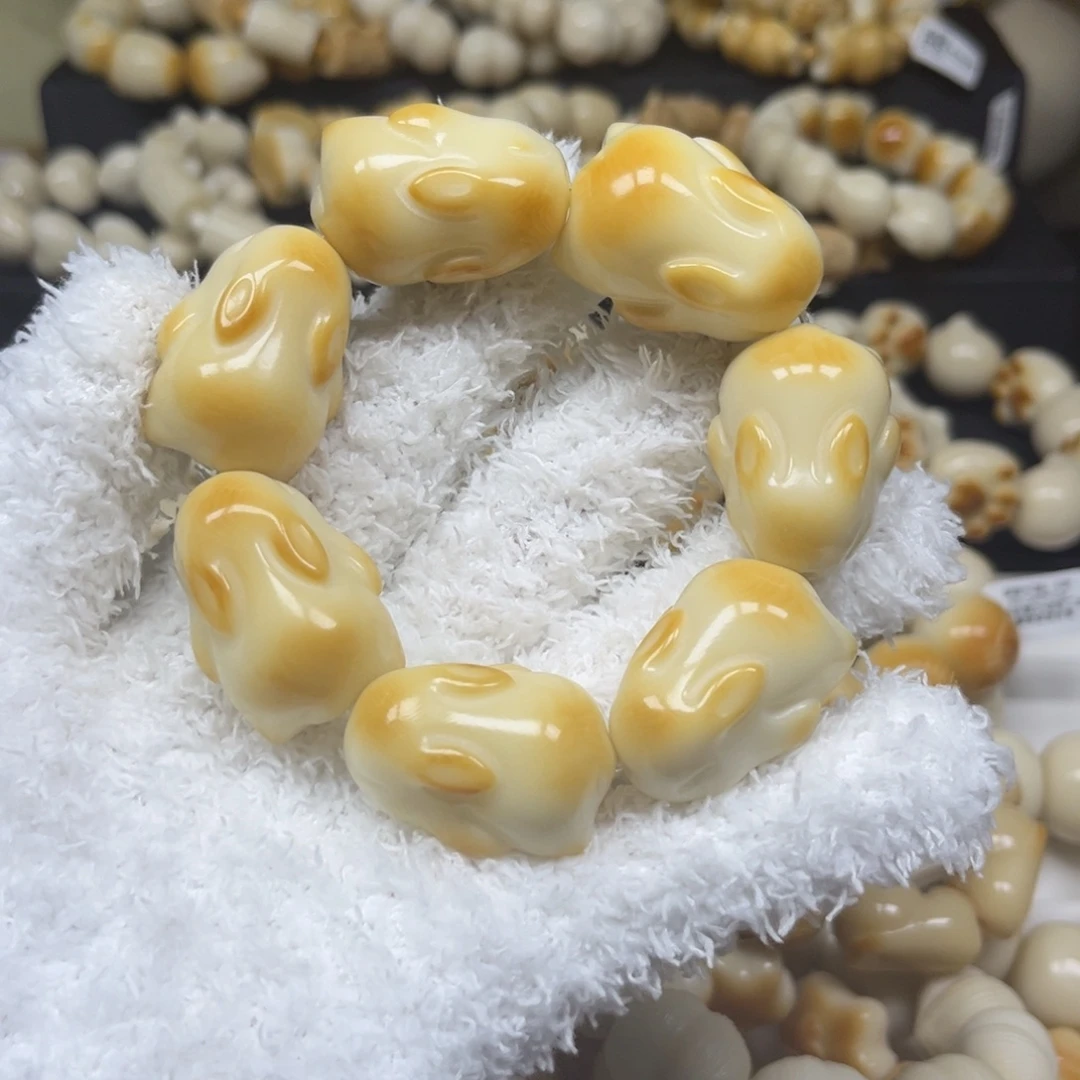 手串菩提根/象牙果9,1.35微瑕趴趴兔