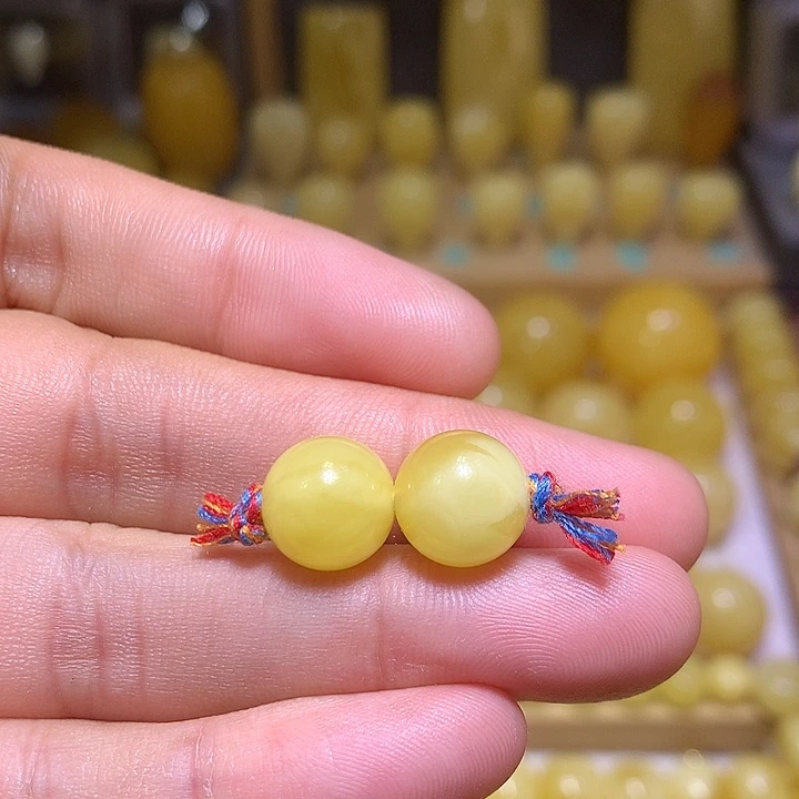 蜜蜡未镶嵌裸石天然俄料白花蜜蜡圆珠10.7
