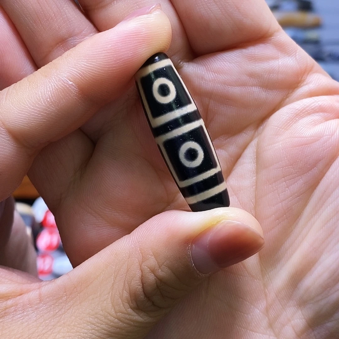 谢***总玛瑙/玉髓未镶嵌颈饰