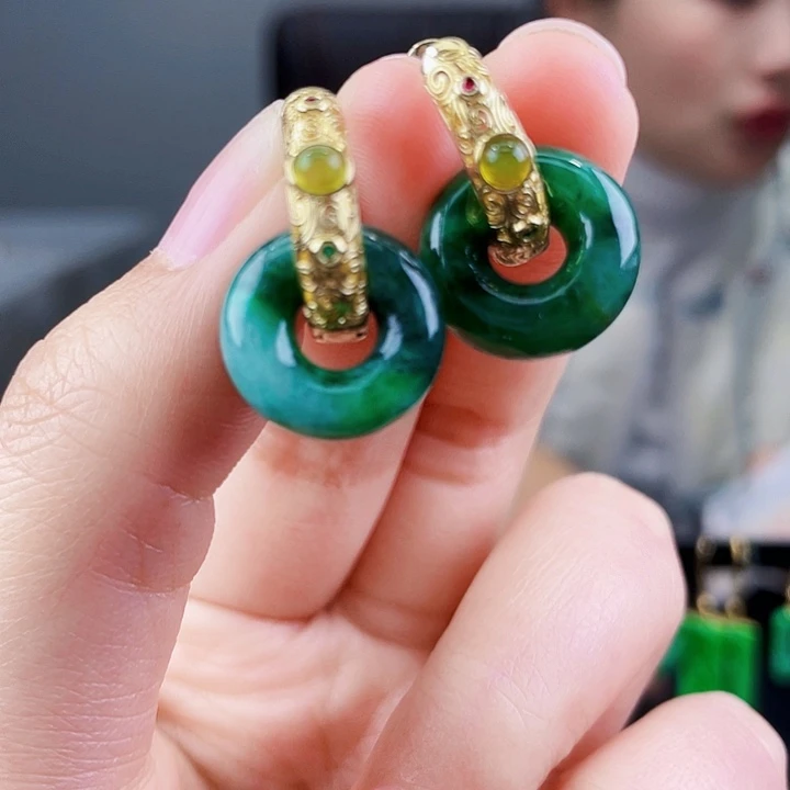 翡翠耳饰未镶嵌饰品