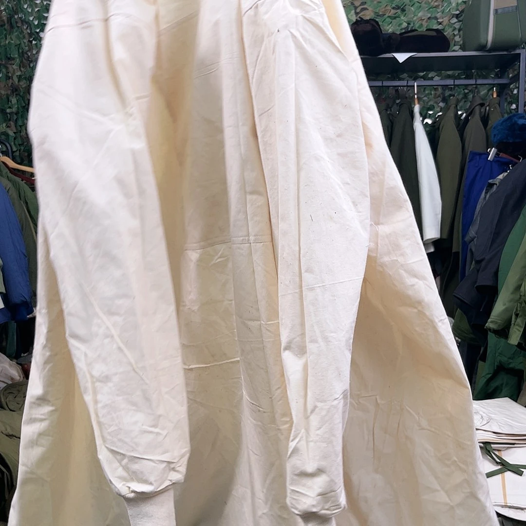 pet直播间的男士隔离服褂子