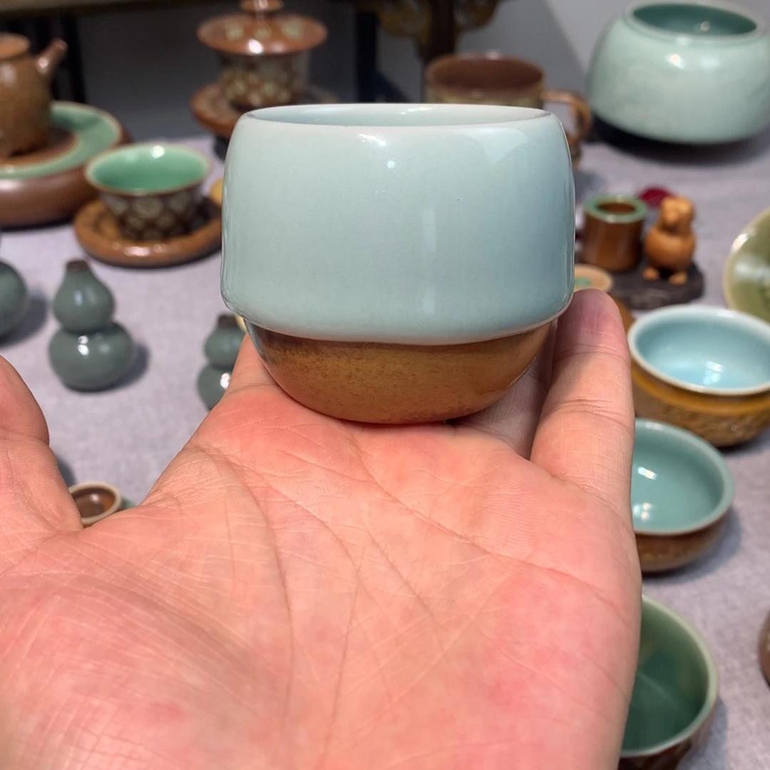 龙泉青瓷手工挂釉龙蛋杯