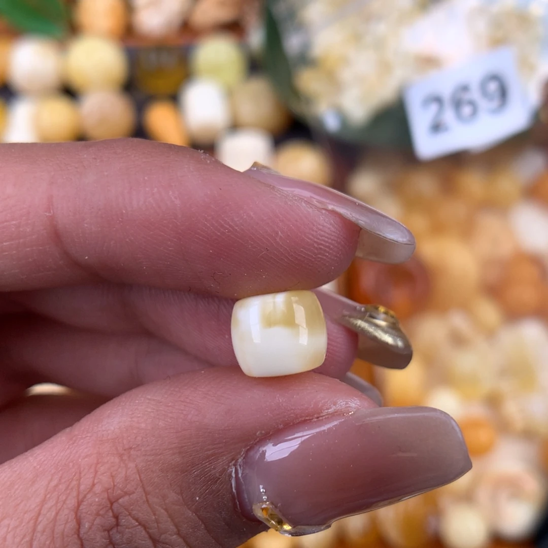 琥珀珠宝奇石未镶嵌8.5