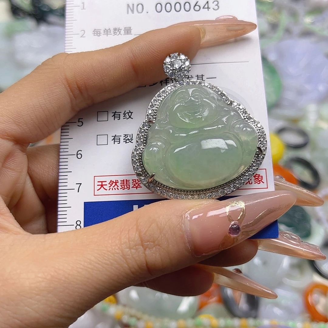 慧***慧翡翠未镶嵌颈饰hhh