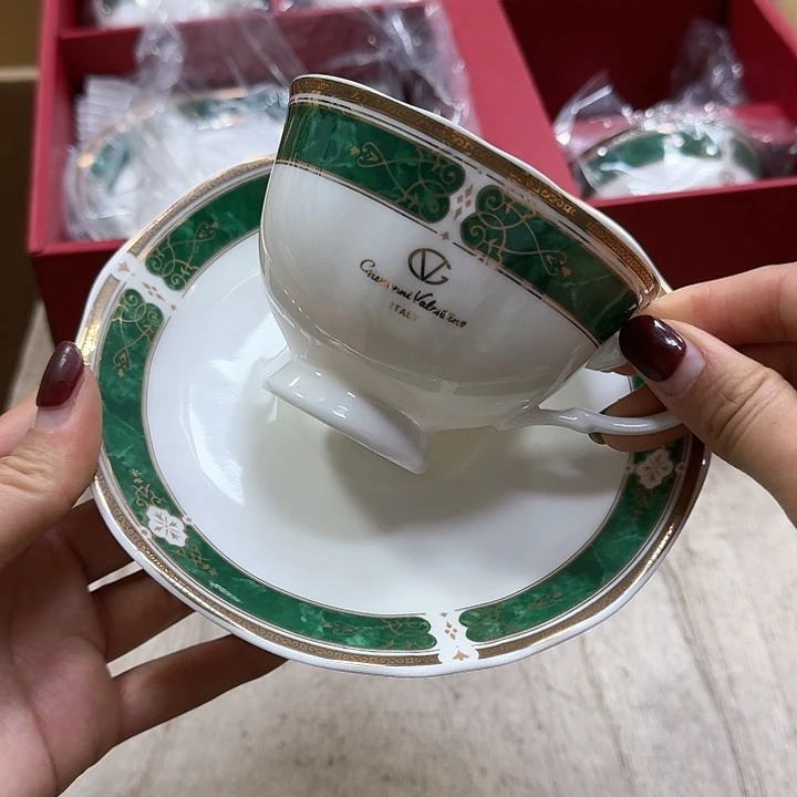 瓷片噗哈哈哈哈哈哈哈哈我的