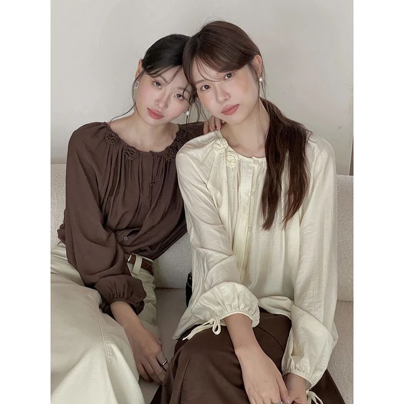 【松黎茶语】法式复古立体花朵长袖衬衣女秋季通勤上衣