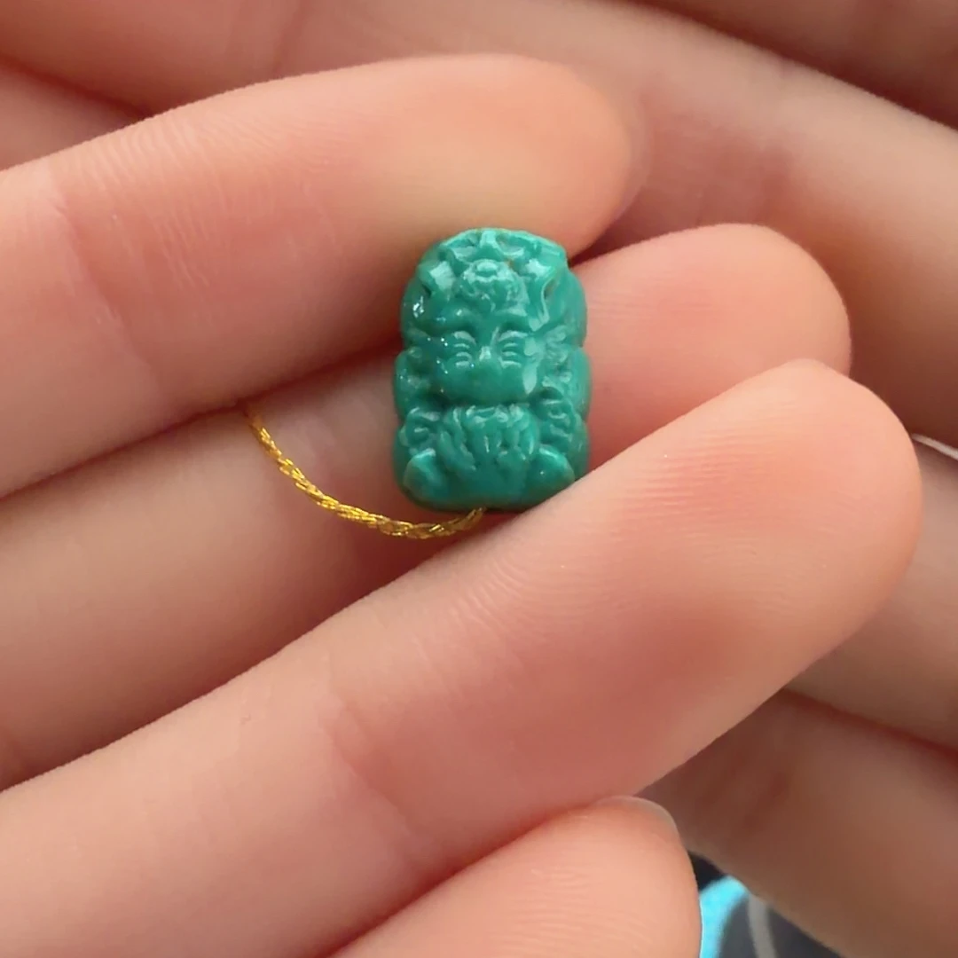 绿松石未镶嵌颈饰