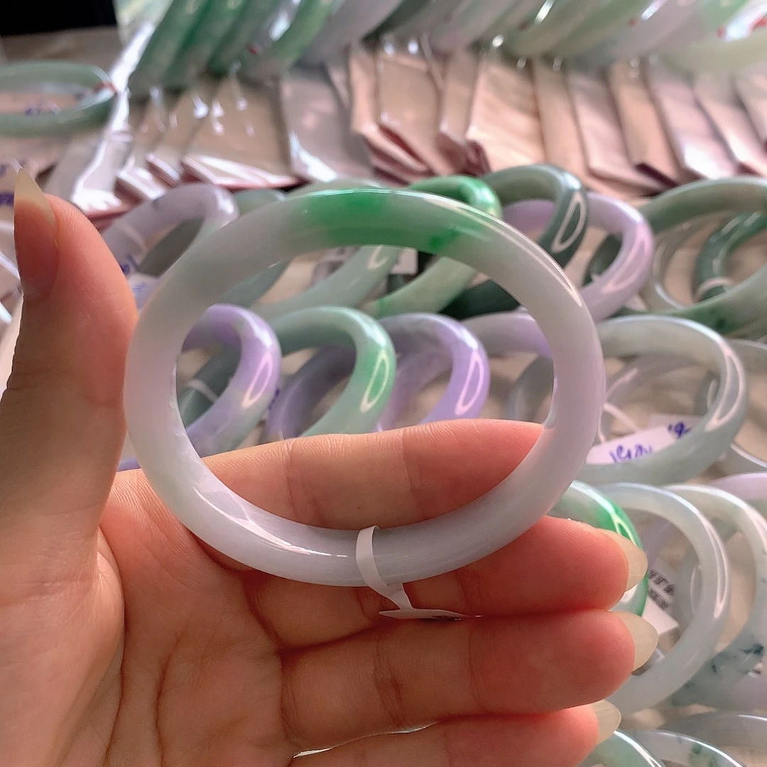 翡翠手镯未镶嵌白底青贵妃55.7