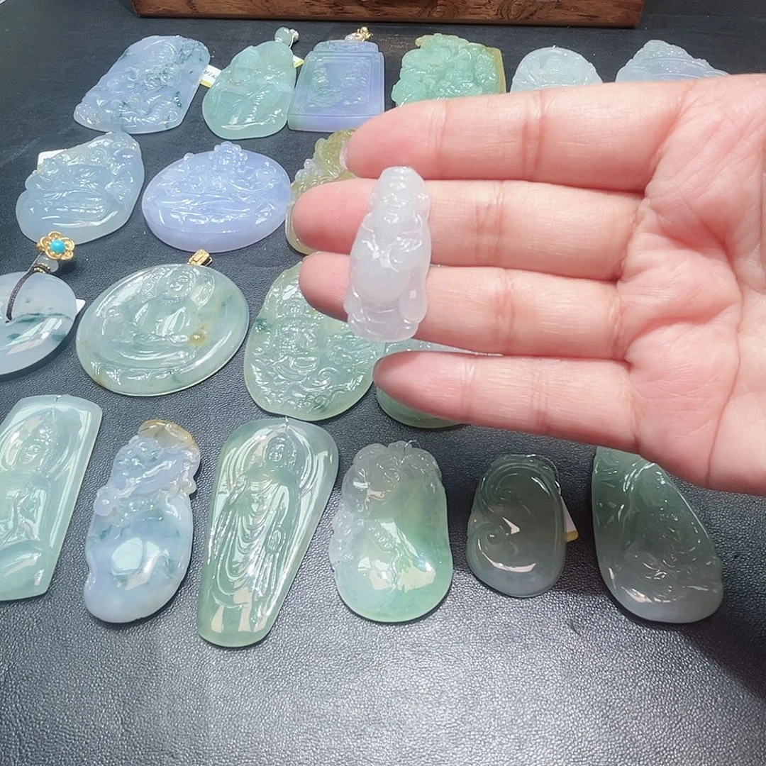 翡翠未镶嵌颈饰吊坠