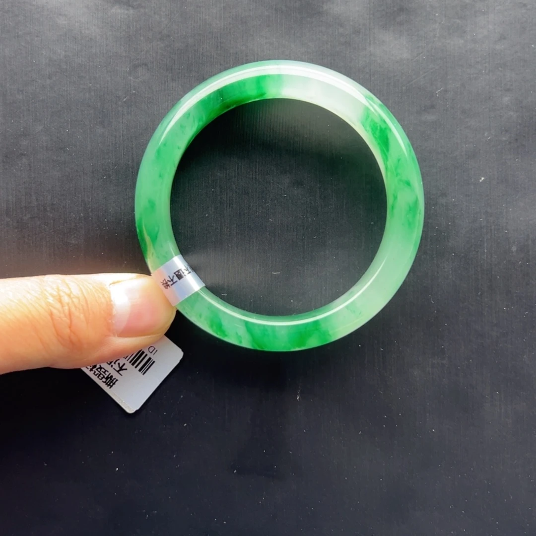 石英质玉（非洲翠）未镶嵌手镯