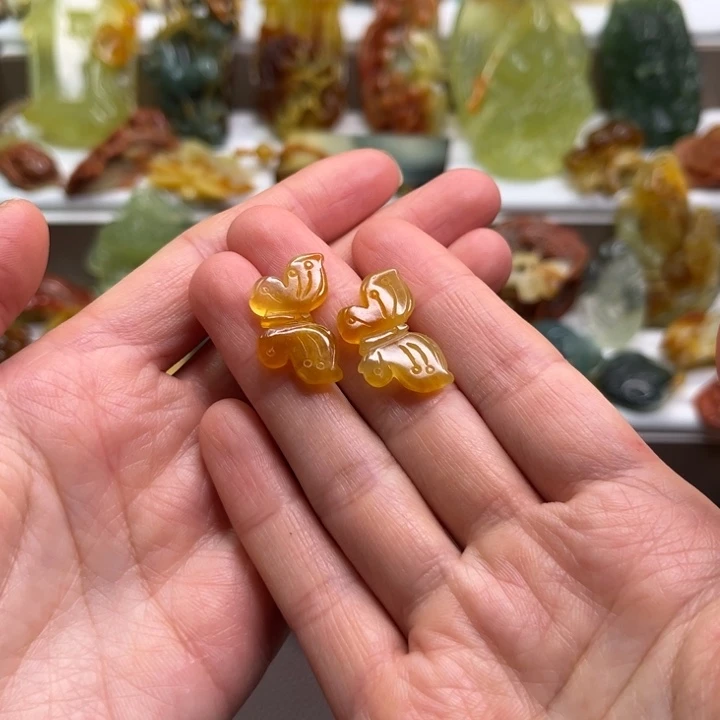 蛇纹石玉未镶嵌珠宝奇石