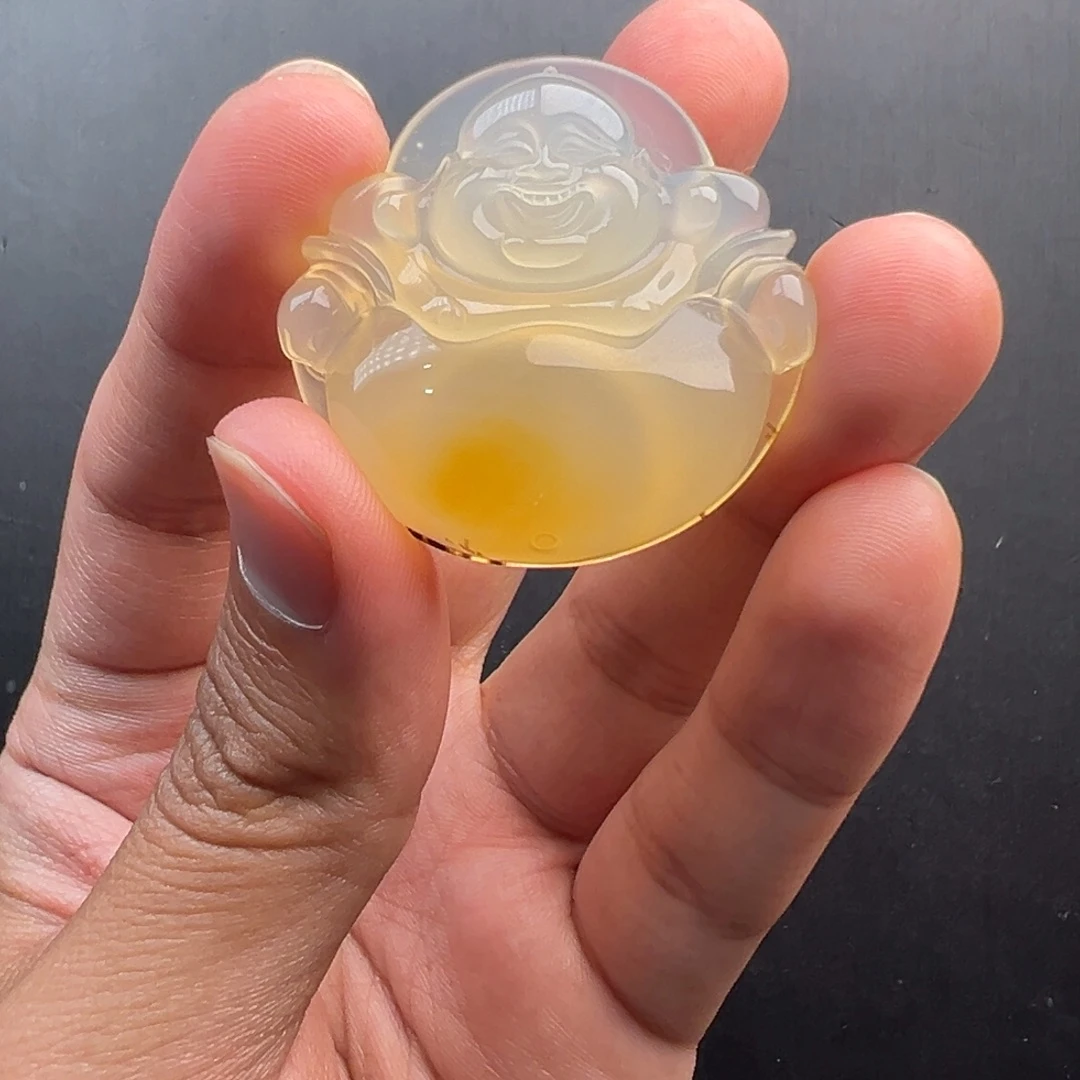 石英质玉（黄龙玉）未镶嵌颈饰