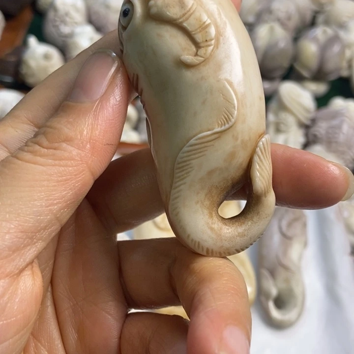 *****配饰鹿角雕刻一个出