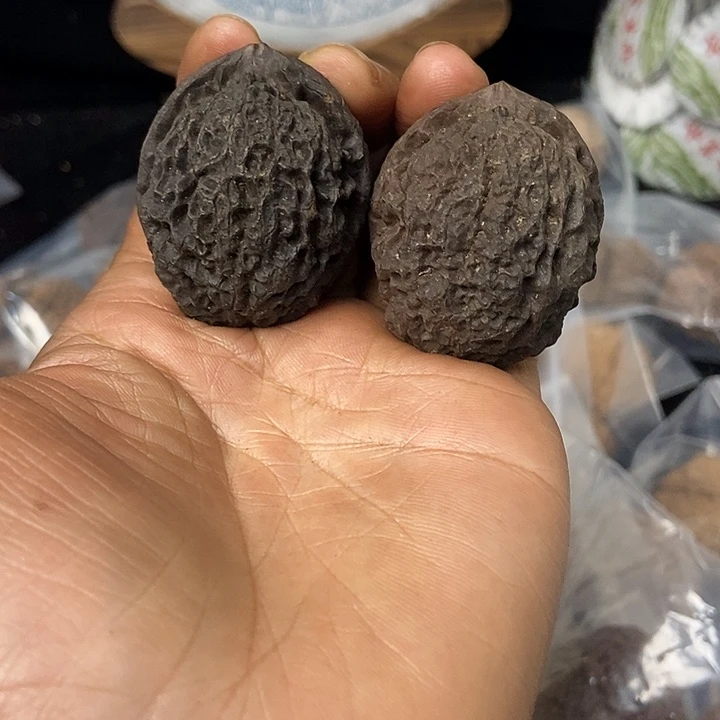 文玩核桃把件云南铁核桃基地59