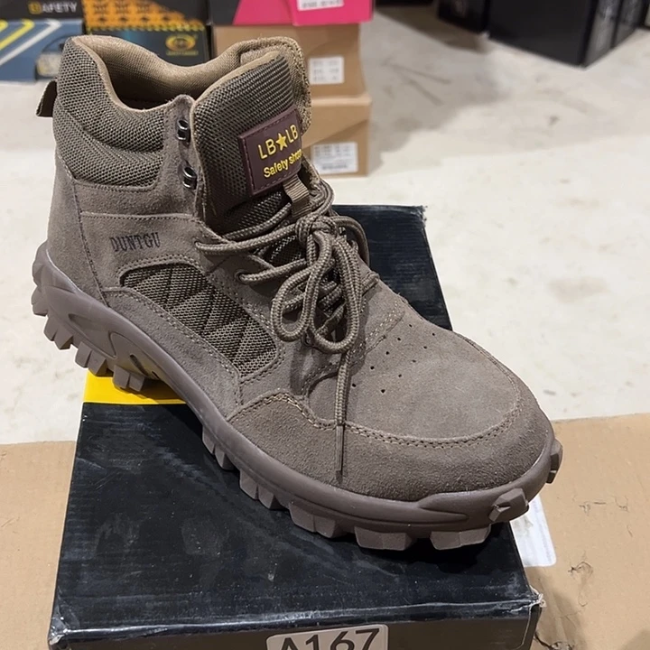 编码167号。45码防砸防刺劳保鞋