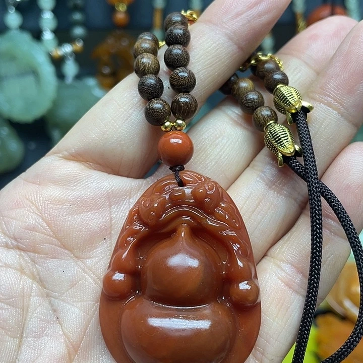 未镶嵌蛇纹石玉颈饰