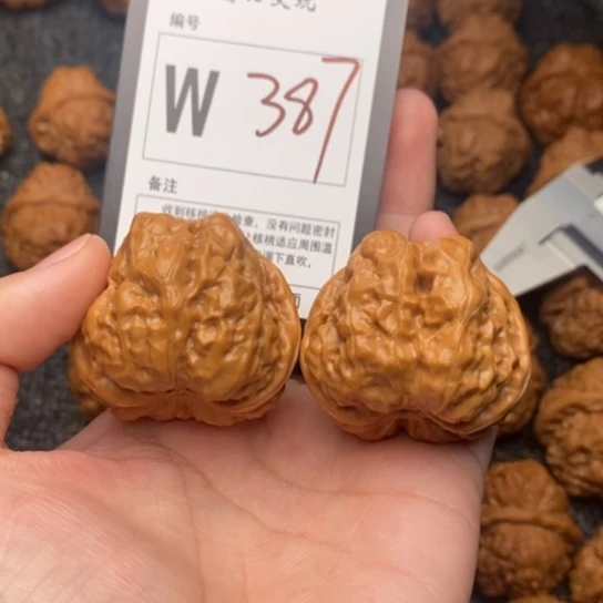 吊坠桃核我是第一百39