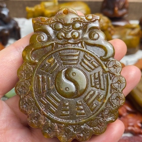 蛇纹石玉未镶嵌颈饰133