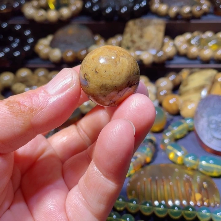 琥珀手链未镶嵌董****羊