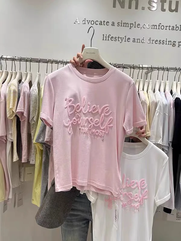 短袖字母圆领修身型刺绣常规T恤吸汗通勤女款时尚