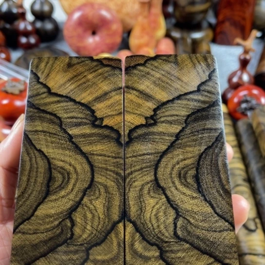 大叶紫檀（黑酸枝木类）辰**爸