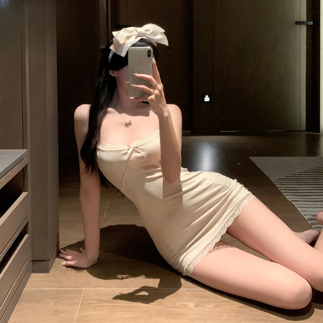 【做我的猫】吊带蕾丝紧身包臀裙带胸垫修身吊带睡裙