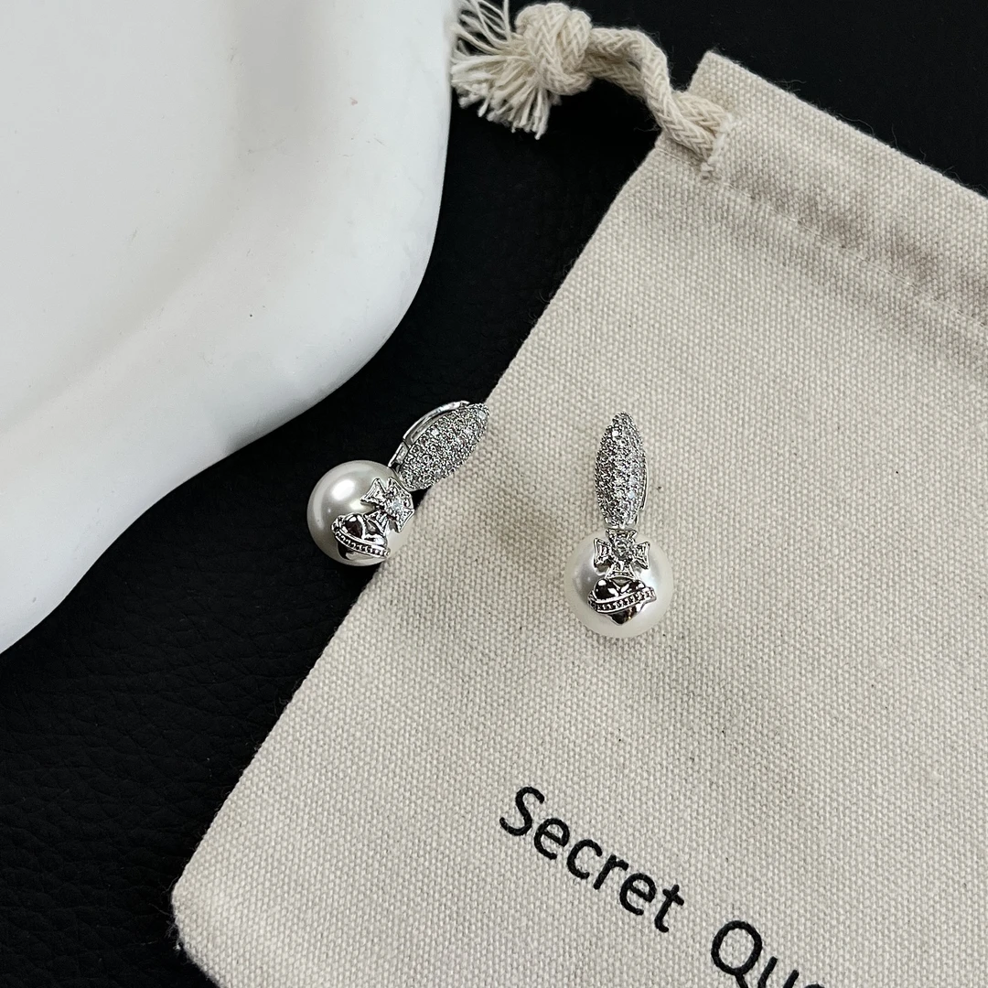 铜合金耳饰 小众设计贝珠藤蔓甜酷耳扣一对F047