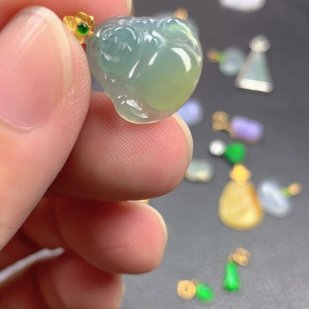 【闪购商品】颈饰18K金镶嵌翡翠翡翠
