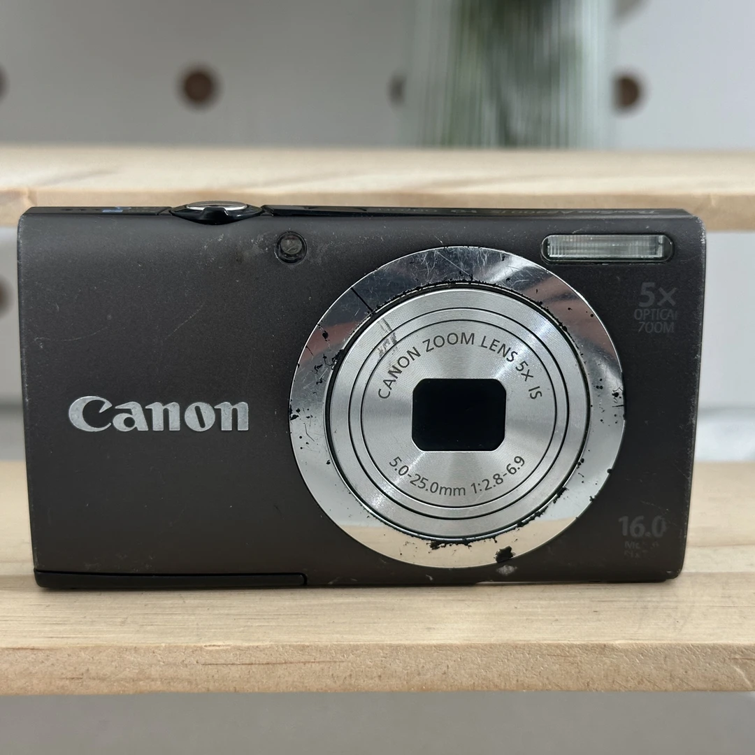 8新 Canon/佳能 佳能a2400 1600万像素5倍变焦配件齐全