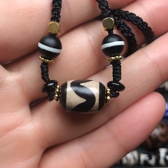 玛瑙/玉髓足银镶嵌颈饰