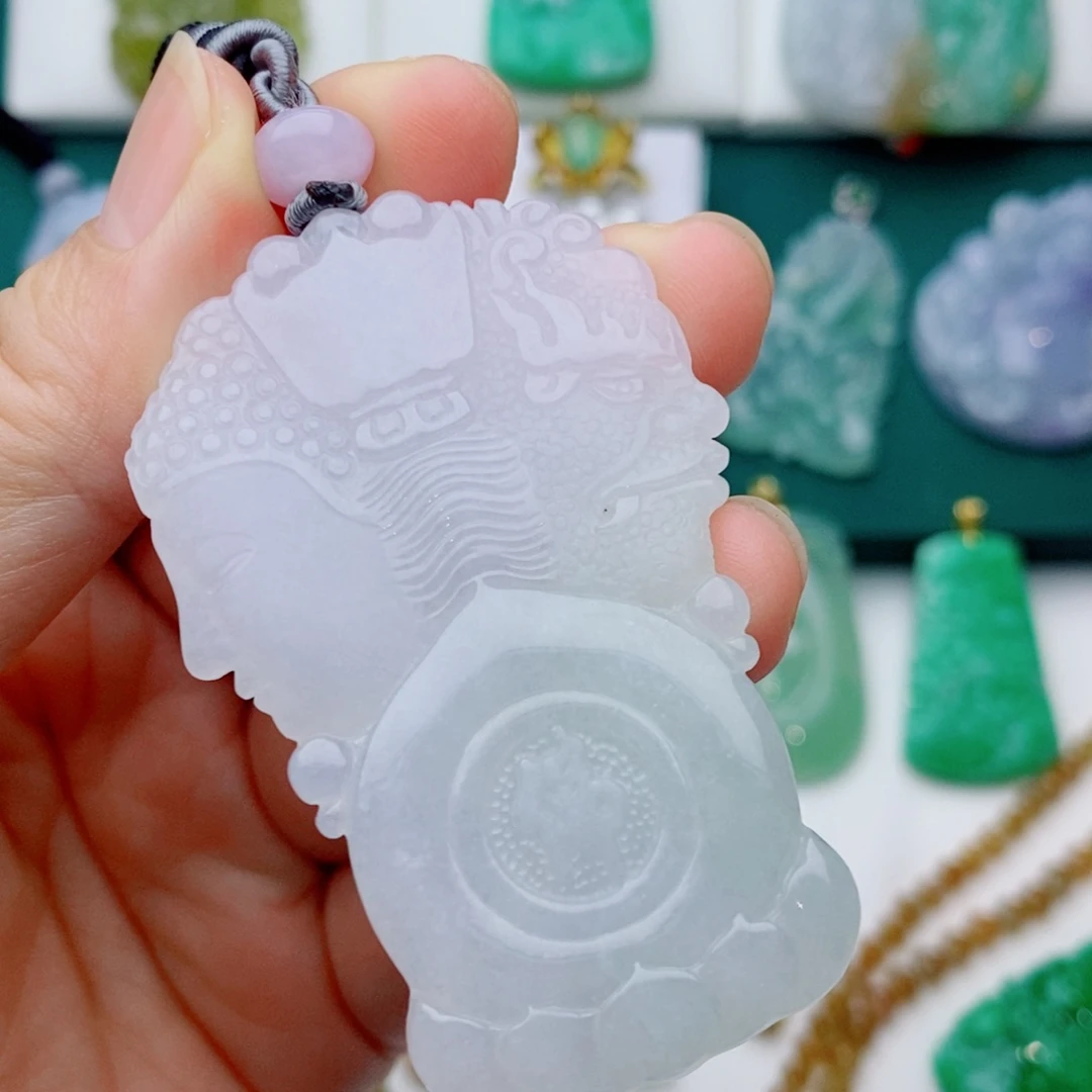 翡翠未镶嵌颈饰佛魔