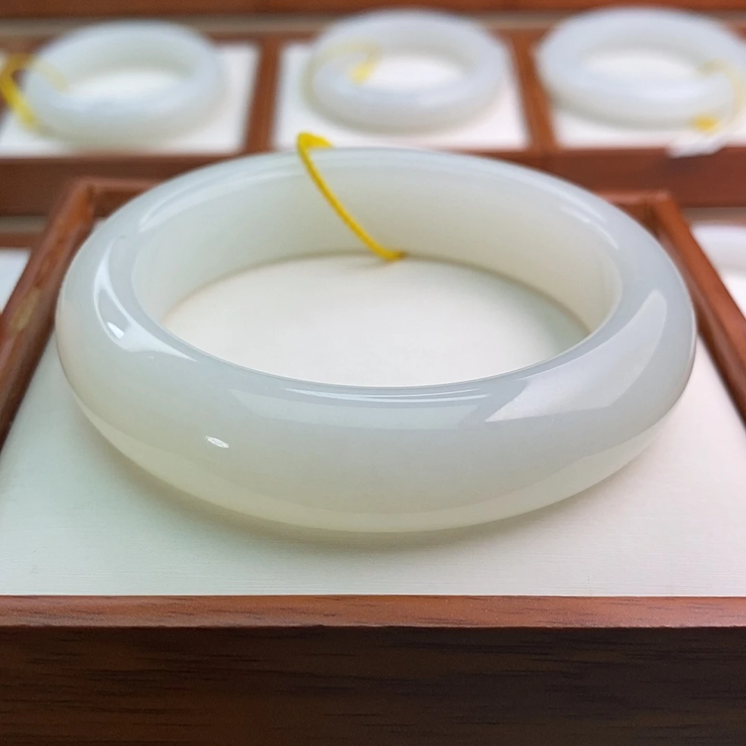 和田玉（白玉）手镯未镶嵌