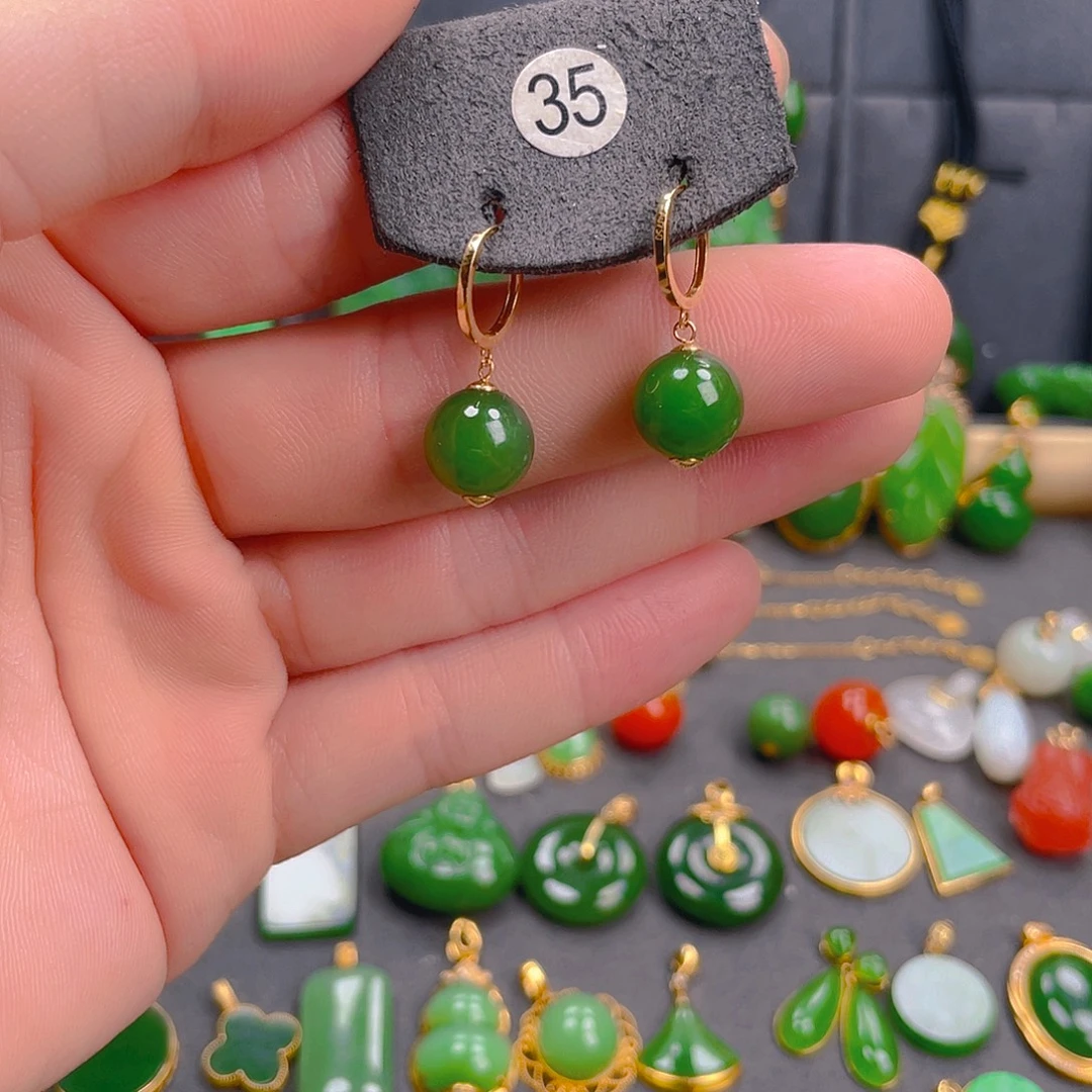 18K金镶嵌和田玉（碧玉）耳饰35