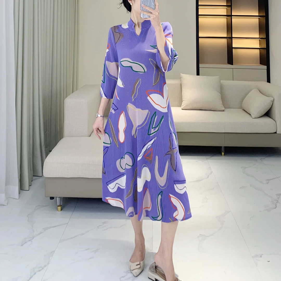 三宅慵懒风褶皱连衣裙优雅印花长裙大码七分袖