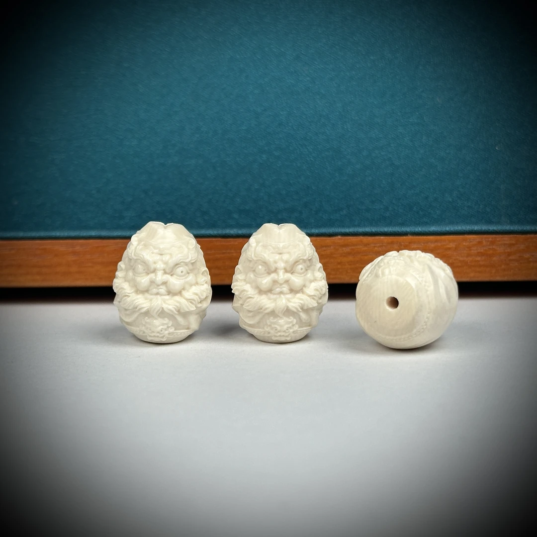 A168天然猛犸 雕刻钟馗 约13.5*16.5mm随机一个支持鉴定假一罚十