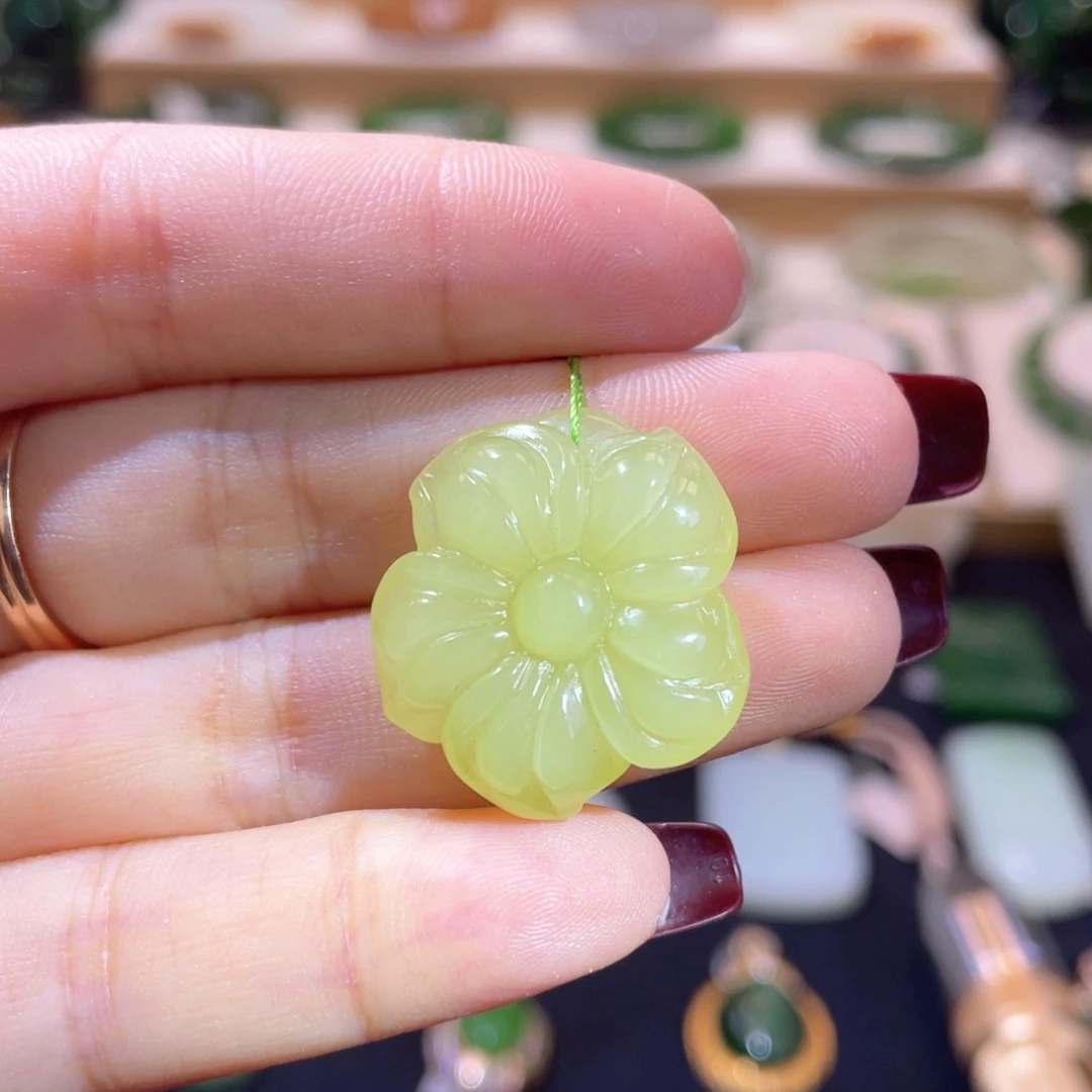 和田玉未镶嵌颈饰高品黄口吊坠