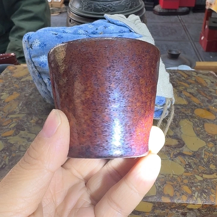 品茗杯一个，瓷。。。品茗