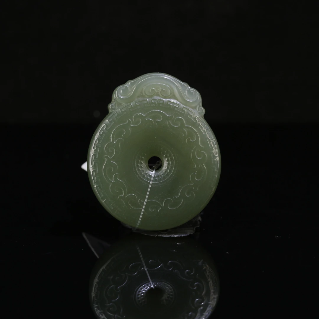47和田玉碧玉吊坠/900339保利厦门拍卖