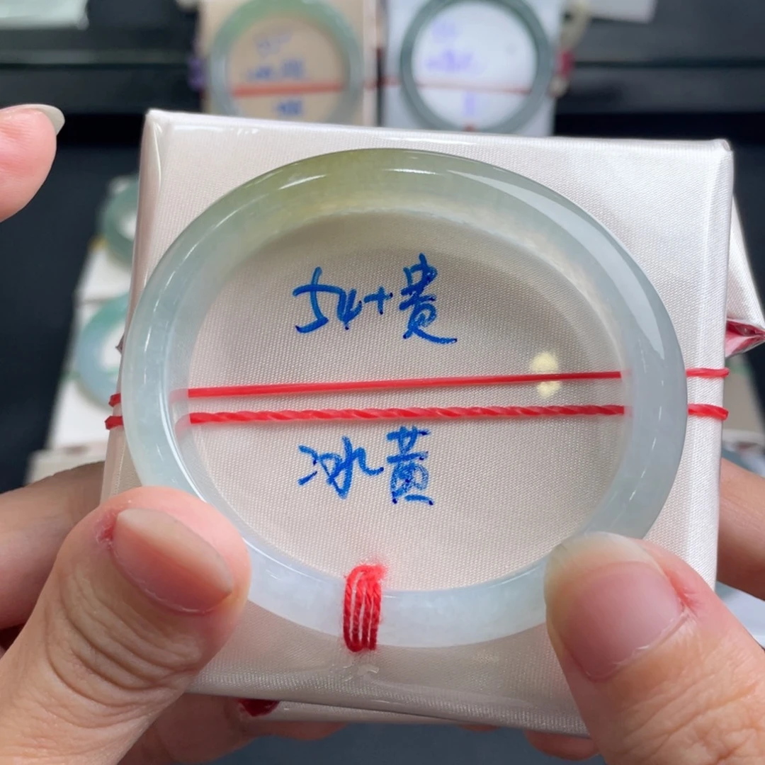 未镶嵌手镯翡翠翡翠手镯