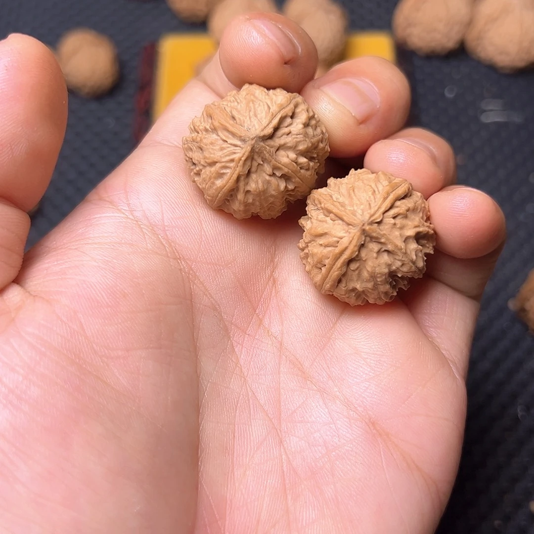 吊坠文玩核桃四棱