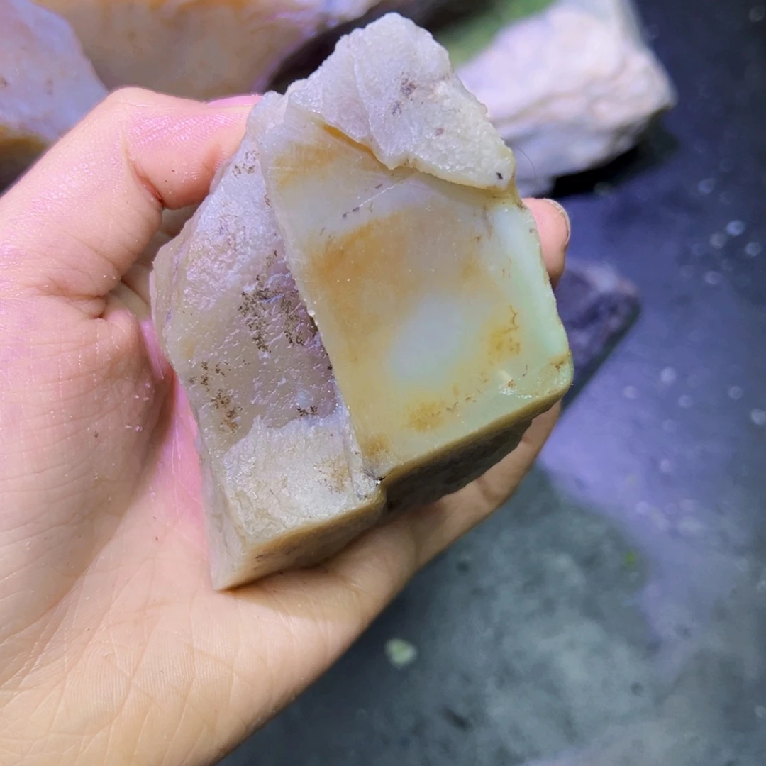 和田玉（糖玉）未镶嵌珠宝半成品