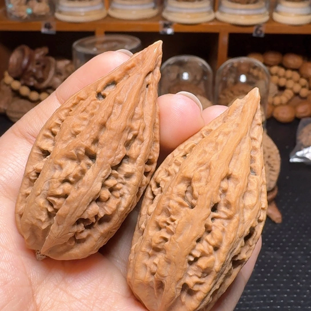 文玩核桃把件凤冠霸王枪