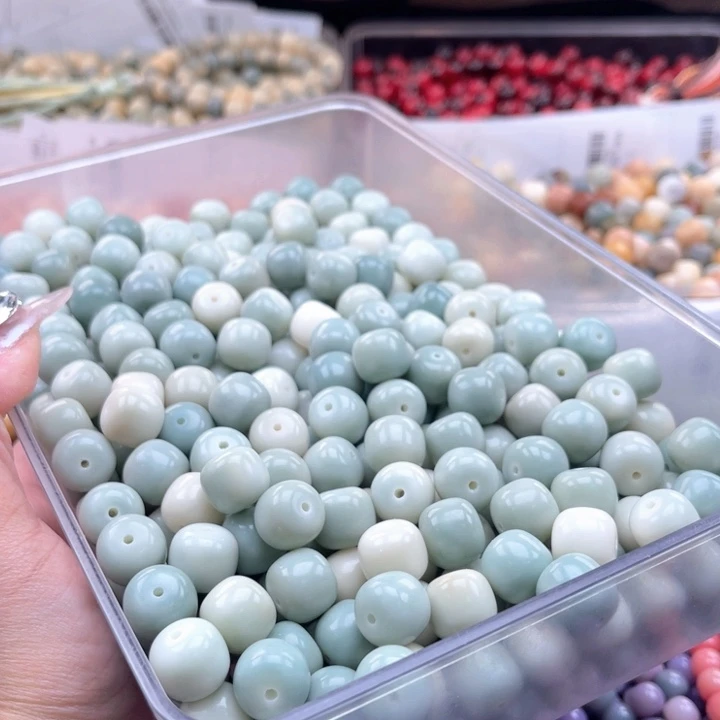 白玉菩提吊坠wq14mm22颗。海盐蓝巨无霸