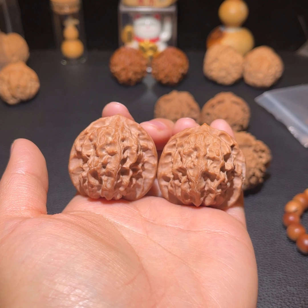 黑***嗓把件文玩核桃玲珑38