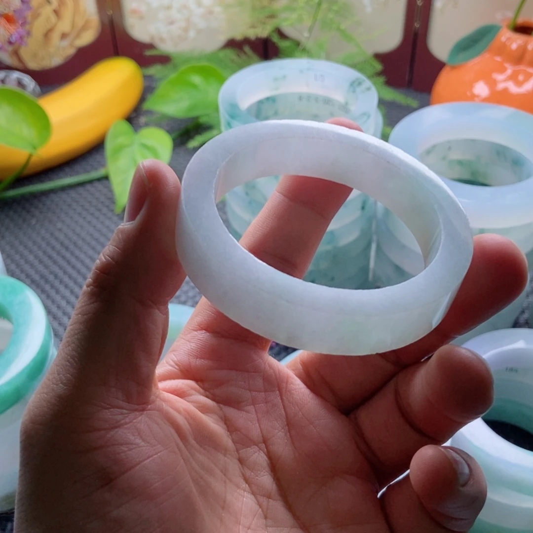 定制翡翠手镯未镶嵌