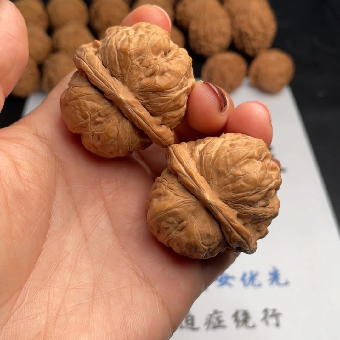 文玩核桃吊坠670。40蛙有黄