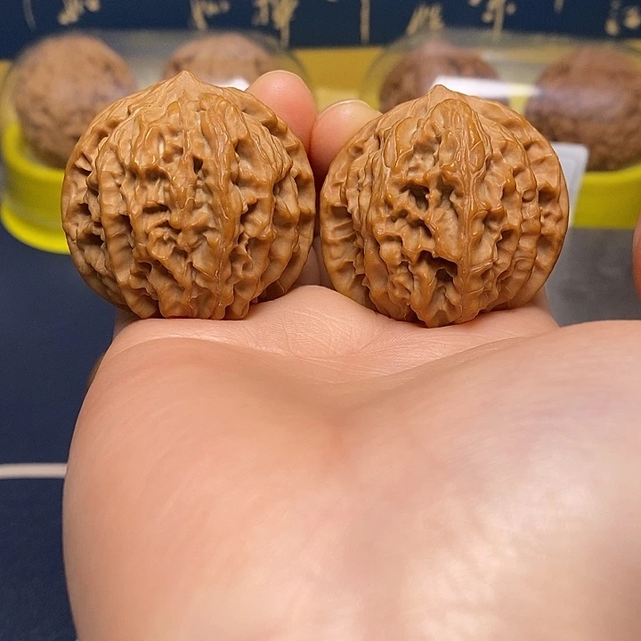 把件文玩核桃野生龙珠