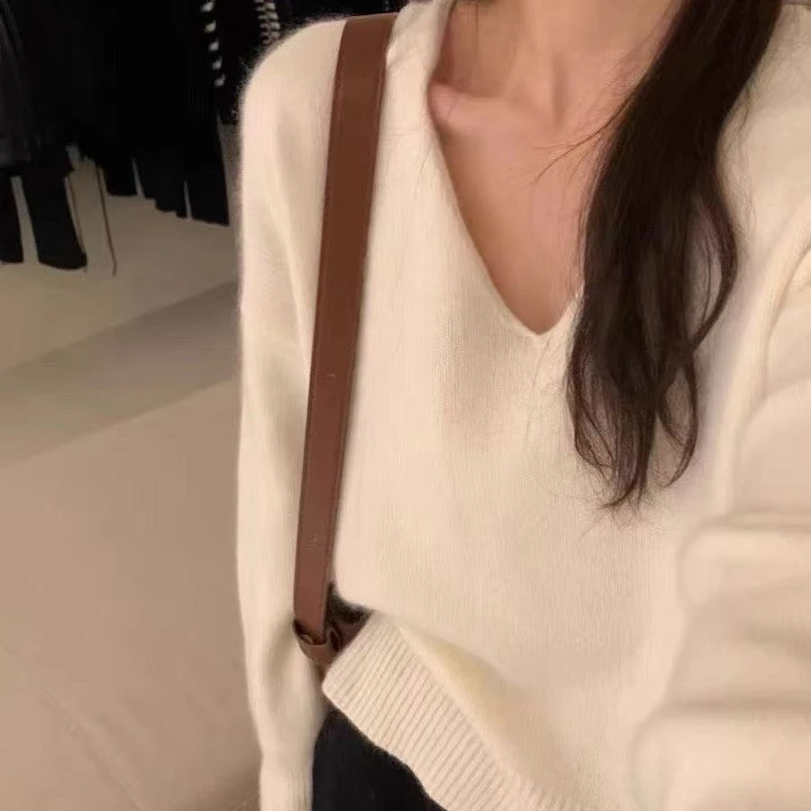 小橙子 V领大版毛衣