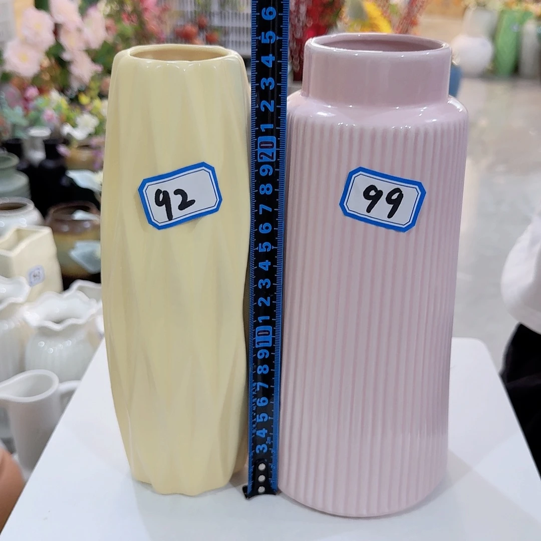 99号一对陶瓷高24厘米微瑕