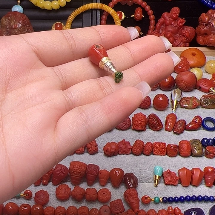 诚***君玛瑙/玉髓银S925镶嵌卡8.9